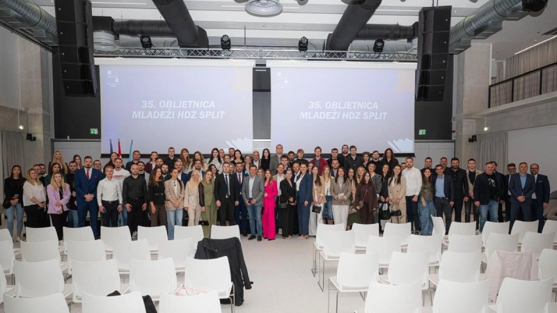 FOTOGALERIJA: U Splitu obilježena 35. obljetnica Mladeži HDZ-a