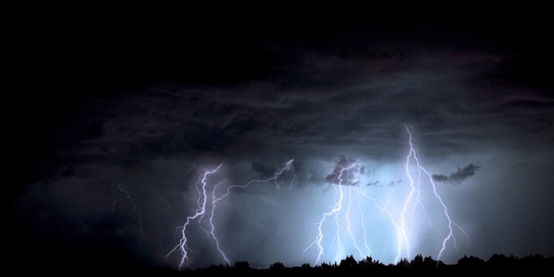 Žestoka oluja će pogoditi dio Europe: Spremaju se ekstremni udari vjetra i obilne oborine