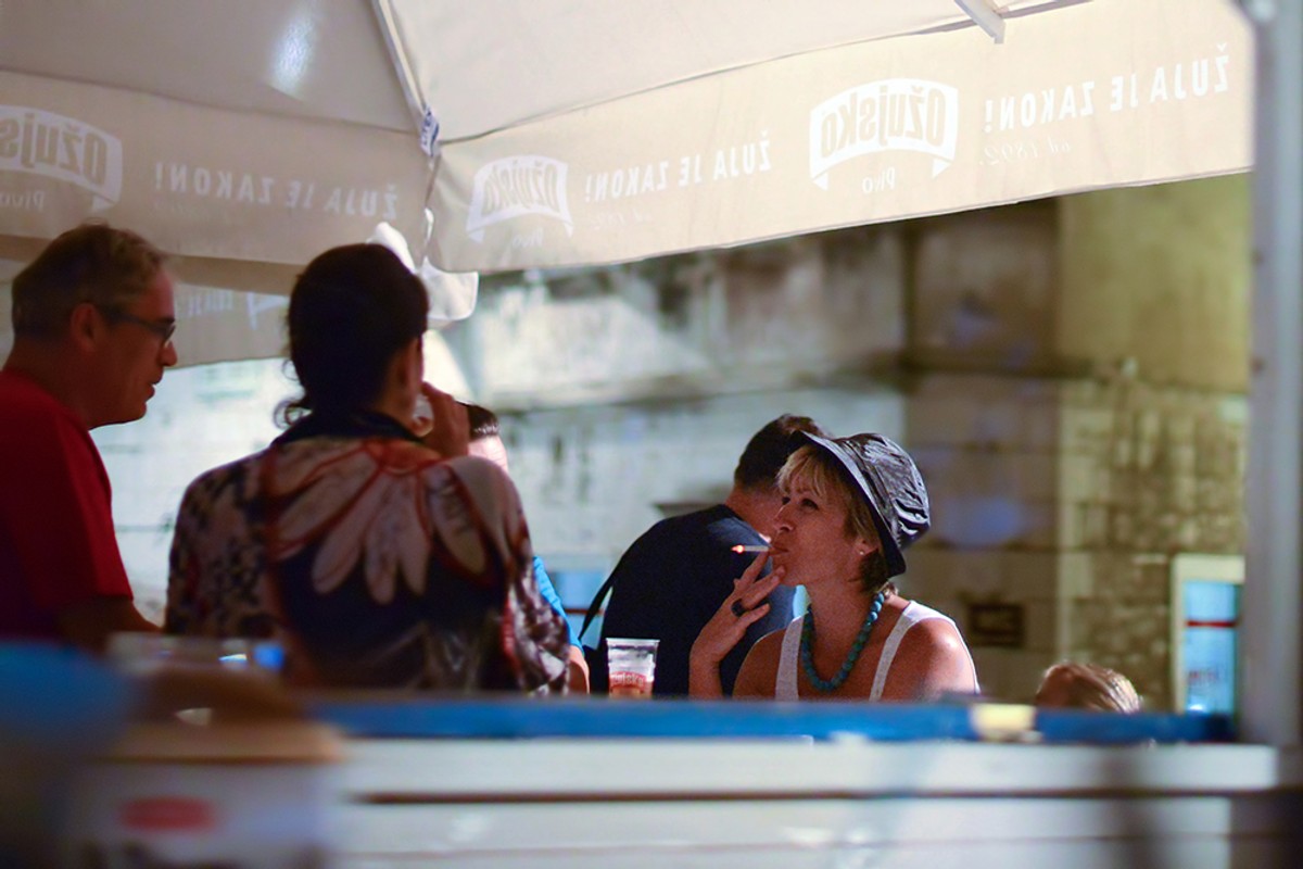 Evo ruke - Spectrum | Maja Gijevski