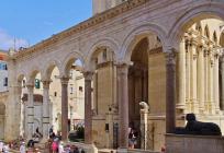 Velo misto na Peristilu za Sudamju jer nima grada bez judi