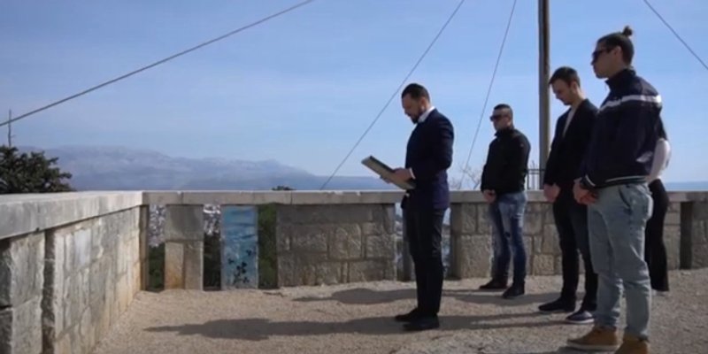 VIDEO: Domovinski pokret postavio spomen ploču Frani Tenti na Marjanu