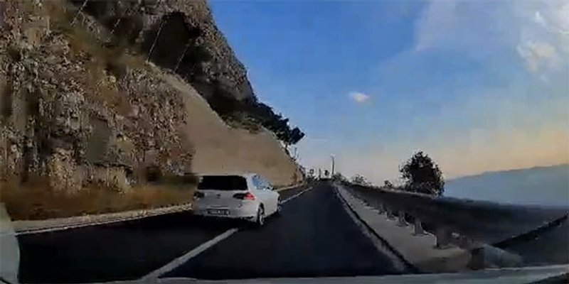 NEPROPISNO PRETJECANJE AUTOMOBILA Na cesti Makarska - Vrgorac