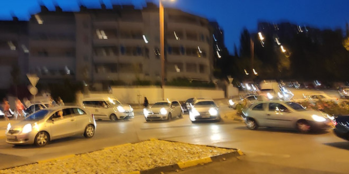 UŽIVO 'IMA LI NADE ZA NAS': U 1 sat završen koncert, publika Zečića nagradila ovacijama!