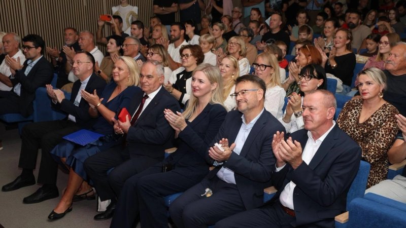 Ninčević čestitao Dan OŠ Kraljice Jelene