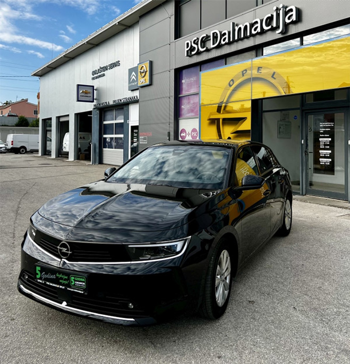 FOTOGALERIJA Cijene rabljenih vozila su u padu, a na ovom mjestu možete uživo u jedno jutro pregledati svu silu kvalitetnih rabljenih automobila