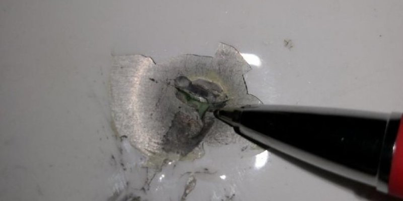 Croatia Airlines oglasio se o oštećenju na avionu: Pogledajte kolika je zapravo bila ta misteriozna rupa