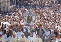 BLAGDAN VELIKE GOSPE Katolički se vjernici prisjećaju dogme svoje vjere