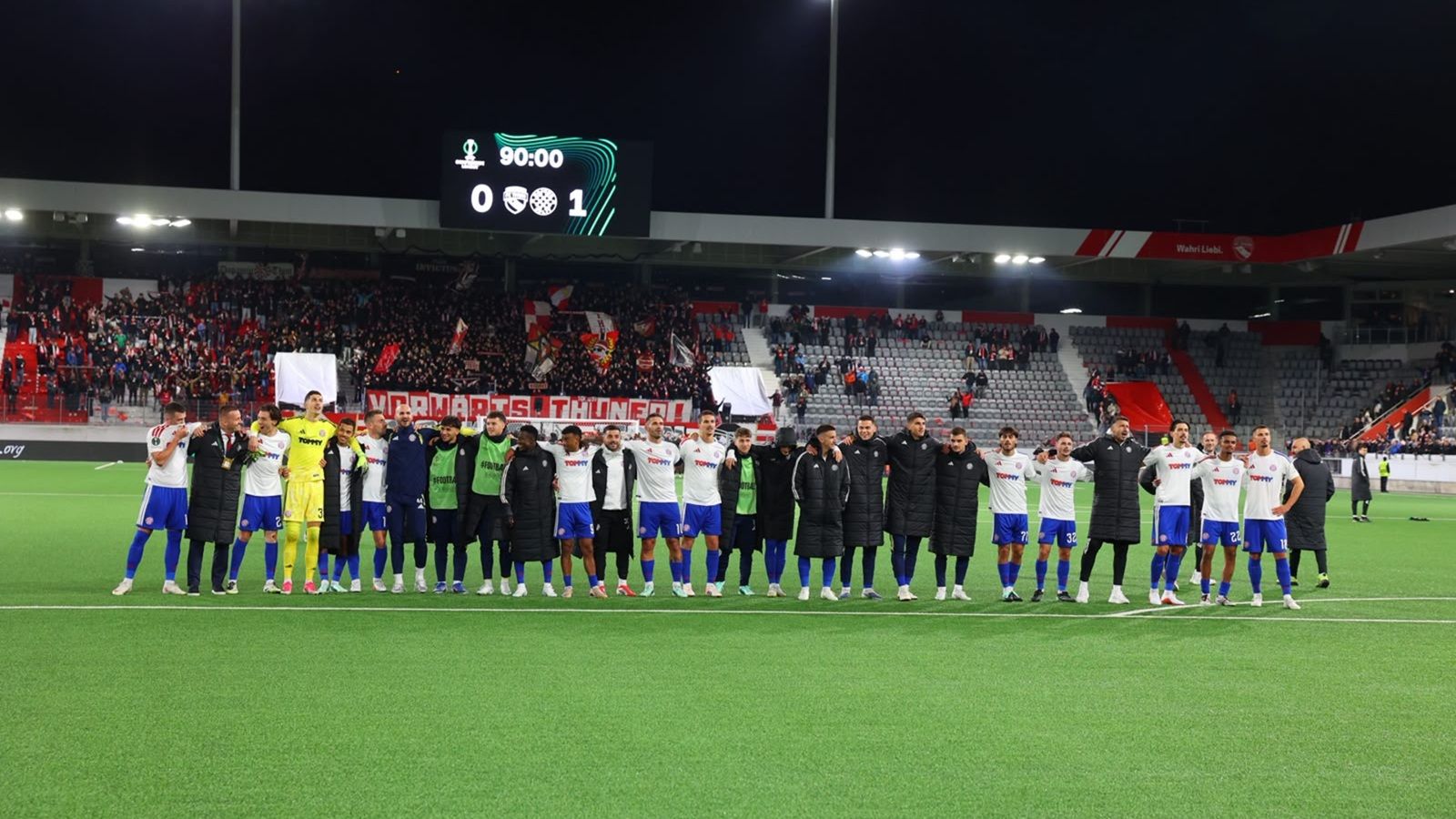VIDEO: Divna splitska noć, provjerite kako je Torcida ispratila igrače Hajduka