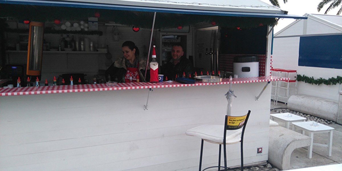 Zadnji dan Božićnog sajma: Dio ugostitelja već zatvorio kućice