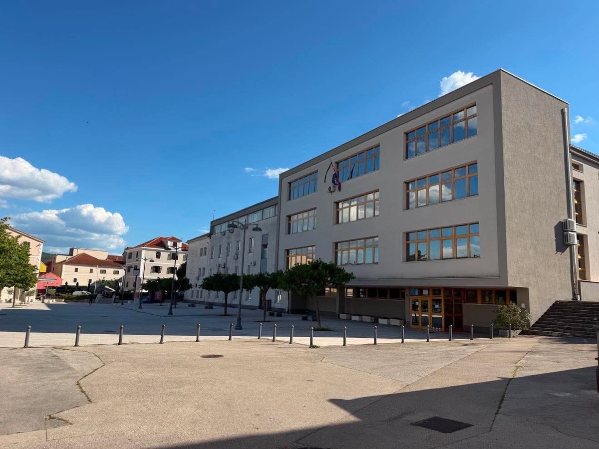 Prosvjed zbog ubijenog maturanta u Drnišu, organizatori pozivaju na dolazak bez transparenata