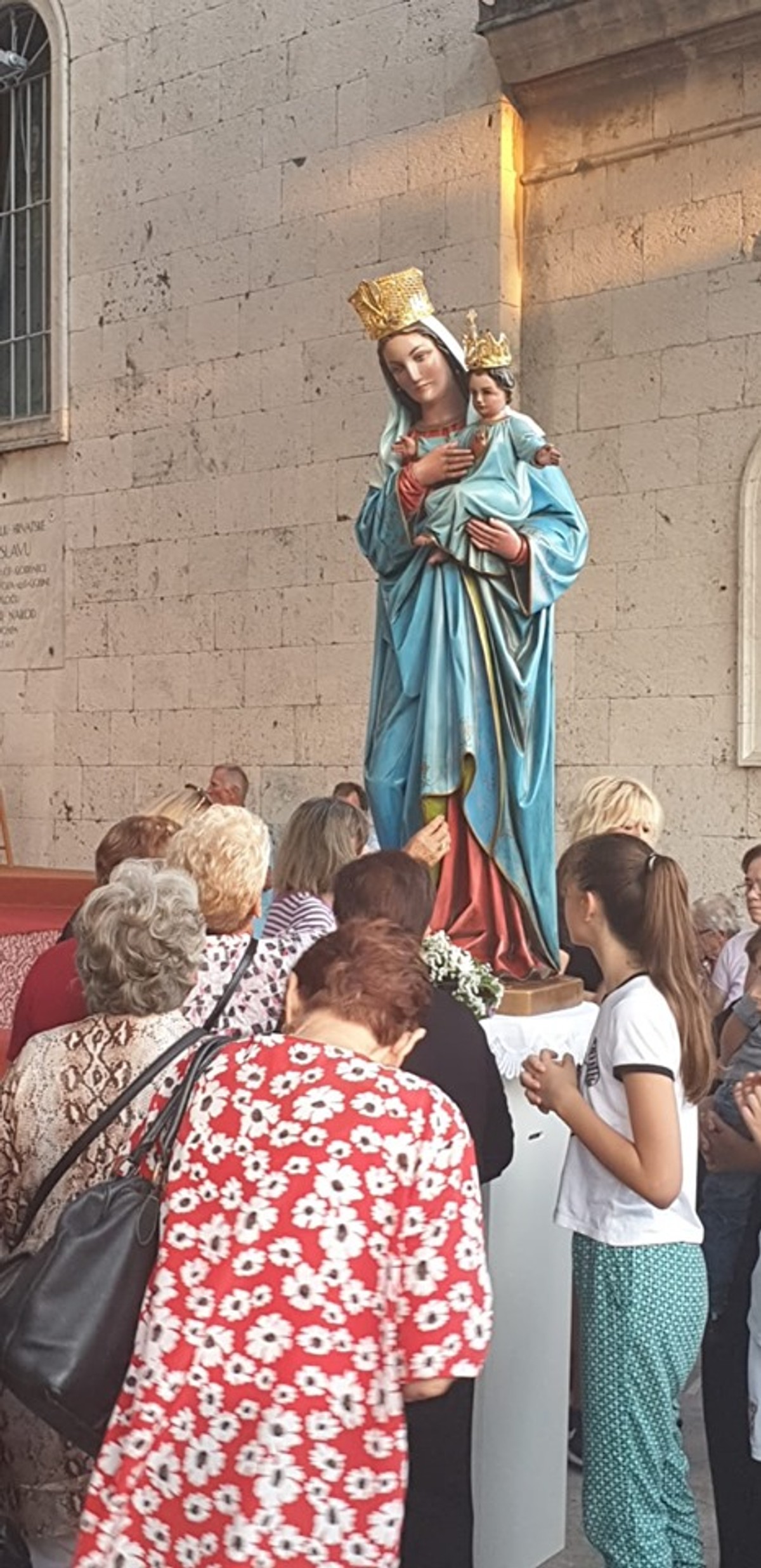 PROSLAVA MALE GOSPE Plenković i Krstičević u Solinu među vjernicima