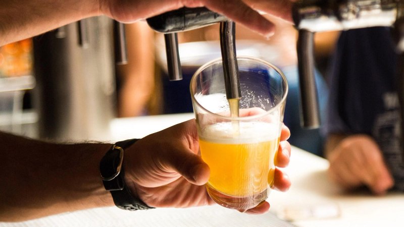 SUBOTNJA FEŠTA NA PAZARU Split Craft Beer Fest uz hitove Guns N' Rosesa