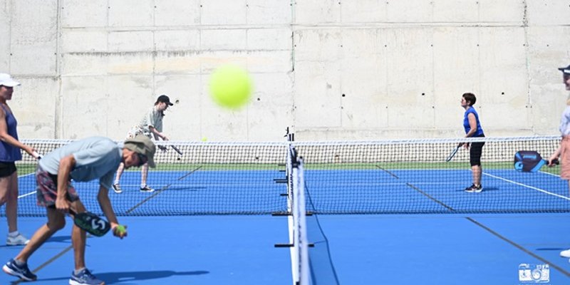 Humanitarni pickleball event u Milni na Braču