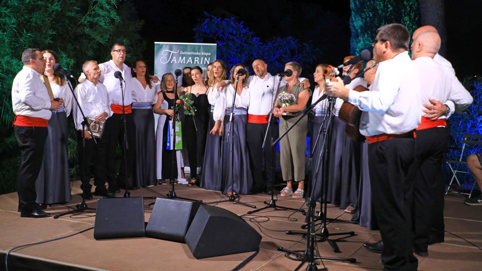 Zavjet dalmatinskoj klapskoj pjesmi pod zidinama drevne Salone: Bogata tradicija klape Tamarin okrunjena noću za pamćenje