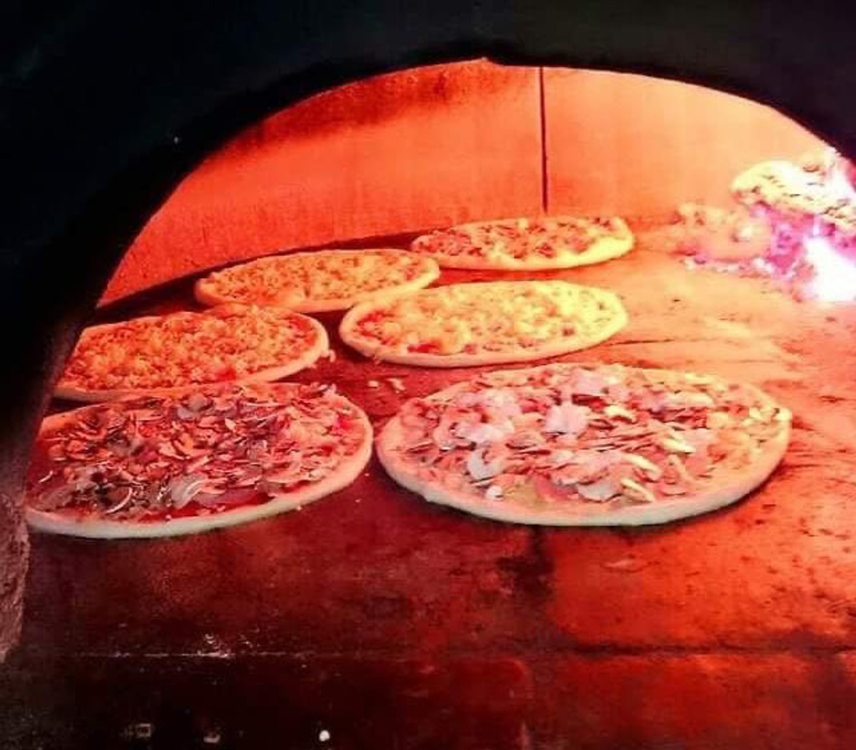 Nakon pet mjeseci sutra ponovo otvara splitska konoba-pizzerija Maslina!