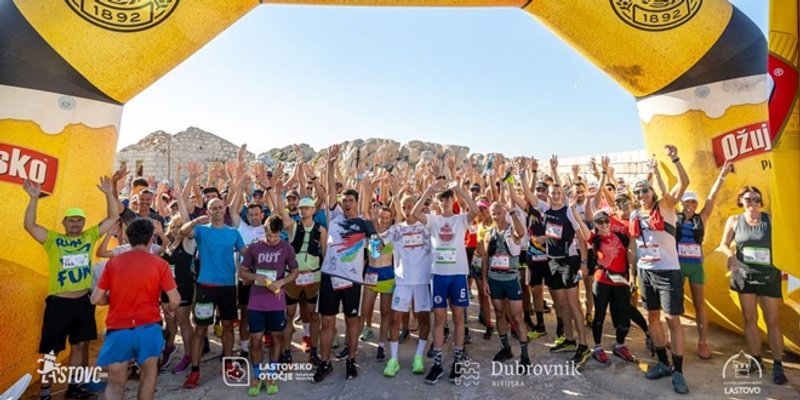 Nema karte za Thompsona? Nema problema – ima Lastovo Trail!