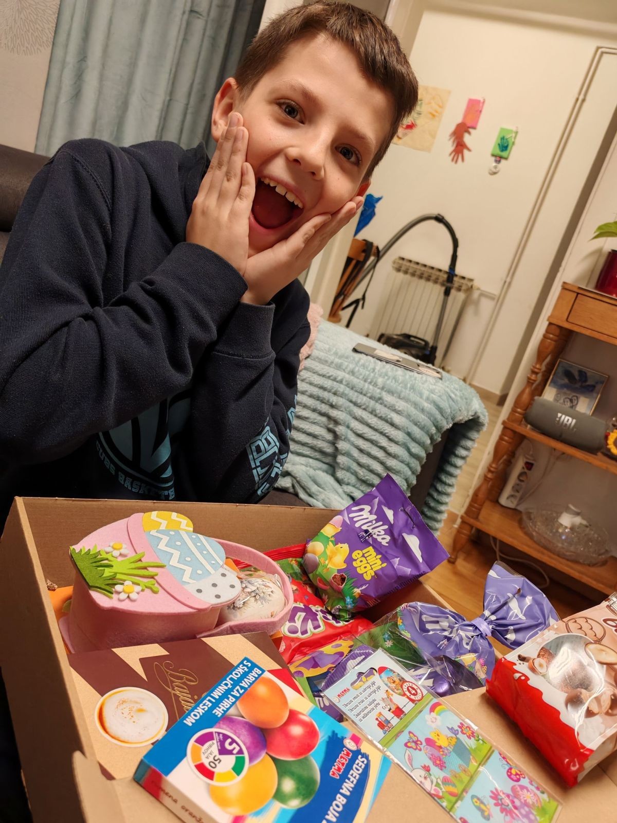 Studenac uključio preko stotinu djece u ovogodišnji program 'Narančaste ribice', aktivnosti započele podjelom uskrsnih poklona 