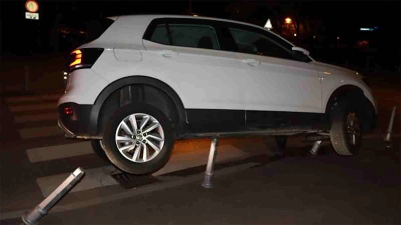 Pijana vozačica u Zagrebu naletjela na stupiće