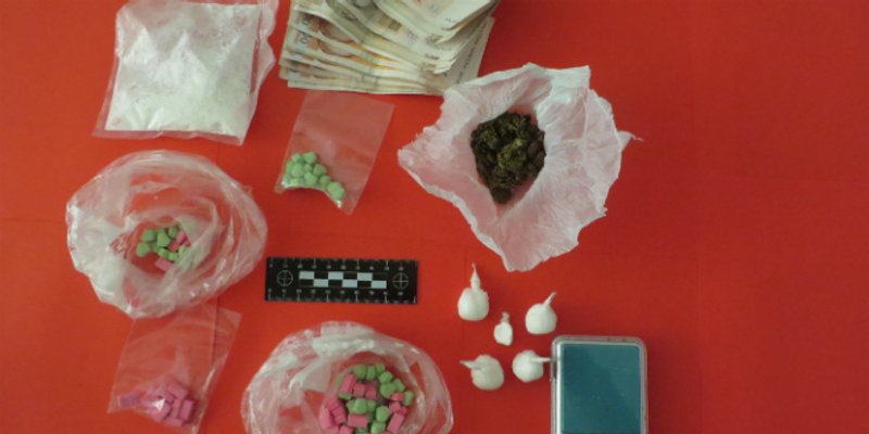 Diler uhvaćen s ecstasyjem, speedom i marihuanom
