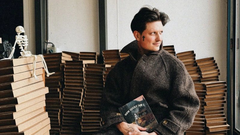 Profil malog kostura na Instagramu prati šest milijuna ljudi, knjiga o njemu sada i na hrvatskom jeziku