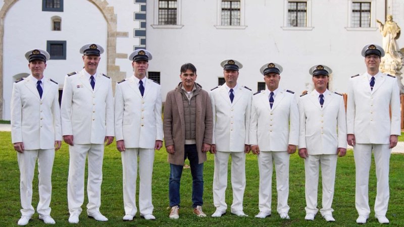 VIDEO Klapa Sveti Juraj HRM predstavila emotivnu pjesmu za Vatrene