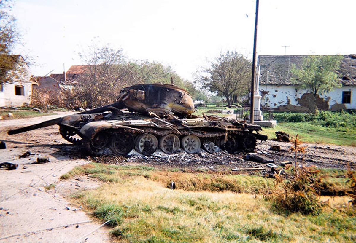 ODLIKOVAN SAMOZATAJNI SPLIĆANIN Napustio studij medicine i postao vukovarski heroj, spasio je mnoge živote...