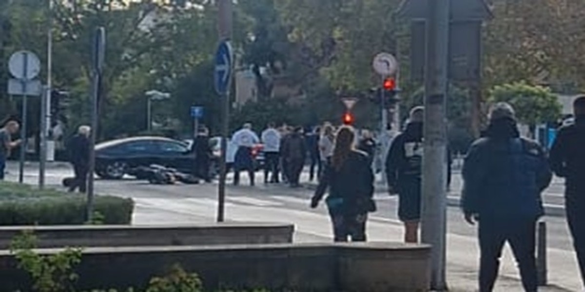 TEŠKA PROMETNA NESREĆA Oboren motociklist, vozač automobila pobjegao pa se vratio na mjesto nesreće