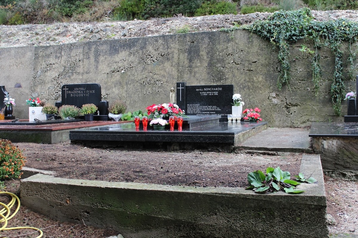 Odana počast herojima Južnog bojišta | foto: Anto Protić