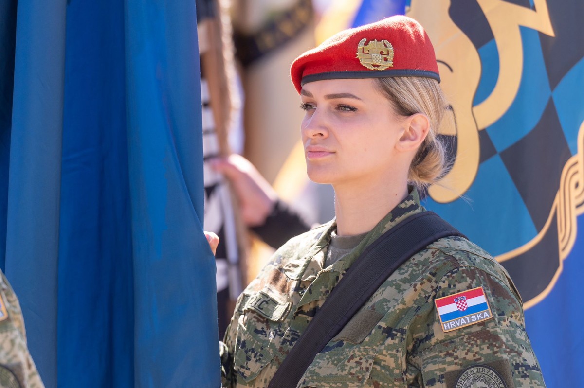 U Zadru se okupilo više od 400 braniteljica