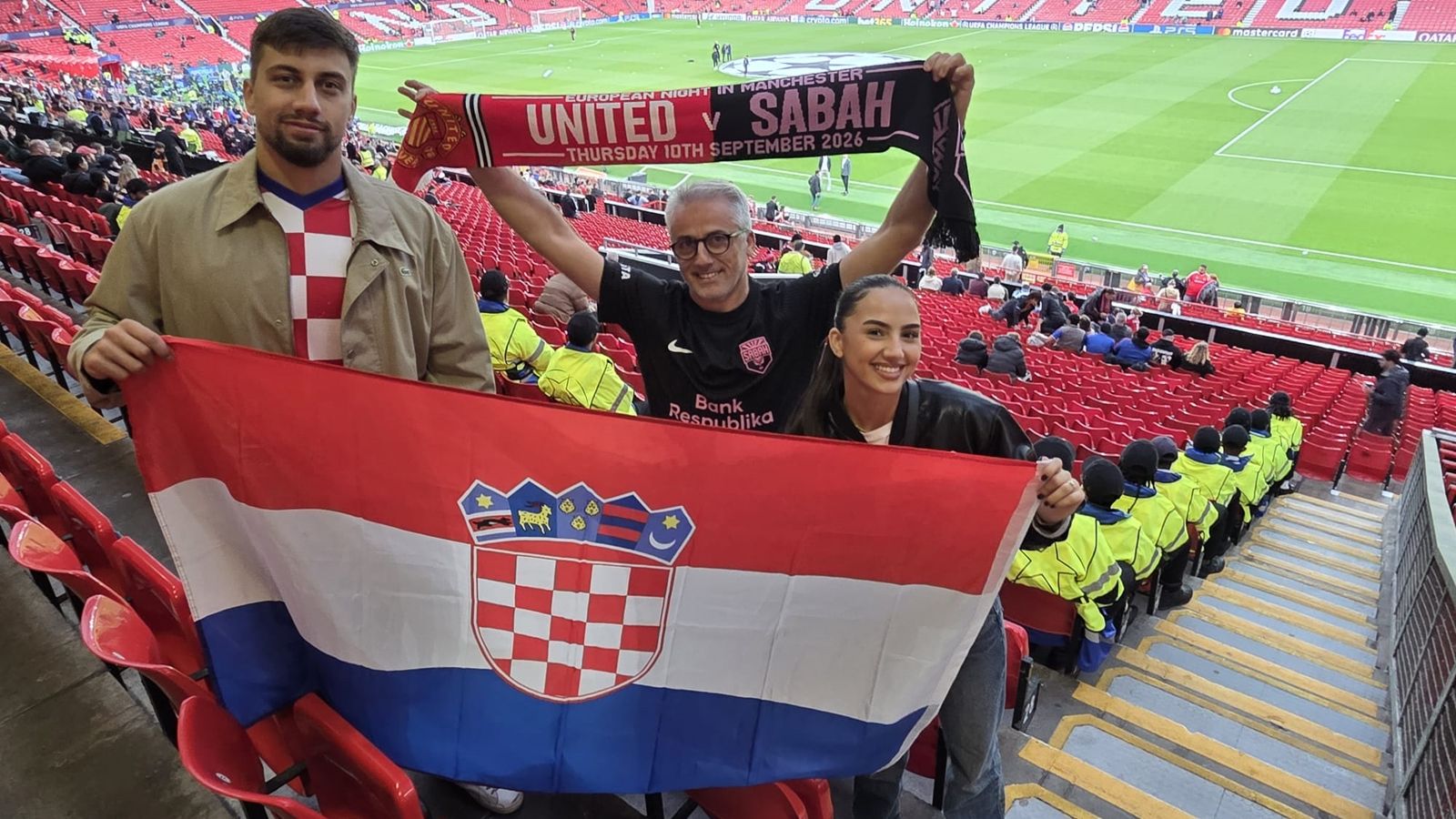 Hrvatska zastava na Old Traffordu, veznjaku Sabaha podršku daje zaručnica  s obitelji