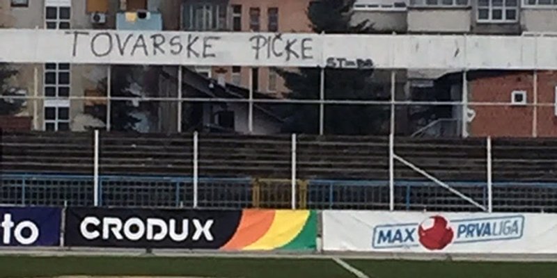 Hajdukovce uz katastrofalan teren dočekala i 'poruka dobrodošlice'