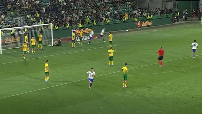 SUDAČKI EKSPERT: Rumunjski sudac je ovoga puta bio sretan odabir za Hajduk, a u jednom segmentu je imao par propusta