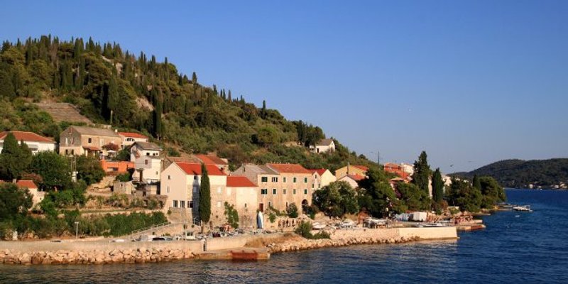 Ošljak je najmanji naseljeni otok u Hrvatskoj, tamo nema trgovina ni auta