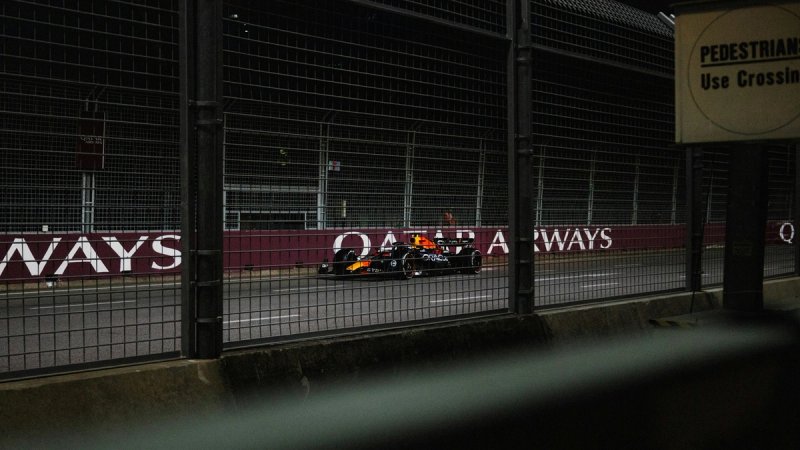 MAKSI MAX Verstappen konačno slavio u Singapuru, i to u sprintu i trci