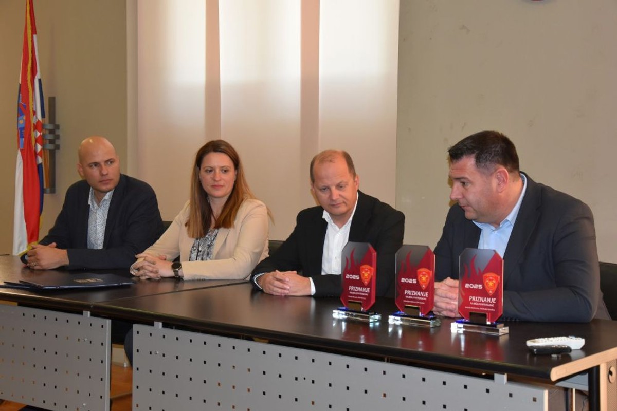 Nagrađena najbolja tri kaštelanska vatrogasca: 'Veseli me što se vatrogastvo pomlađuje'