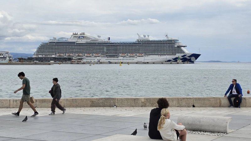 FOTO/VIDEO Začarana princeza napustila Split - ali njezin sjaj ostaje