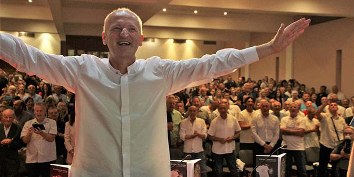 KNJIGA O BRAĆI PO ORUŽJU I SVJEDOČANSTVU VJERE 'Zaspao sam za volanom, a onda se preda mnom pojavio on...'