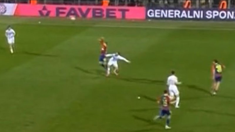 Tenžera odgovorio Layecu: 'Kontakt Čopa ne bi bio prekršaj jedino da je Brajković s obje noge na zemlji i može parirati tom nasrtaju, ovo može izazvati i ozljedu'