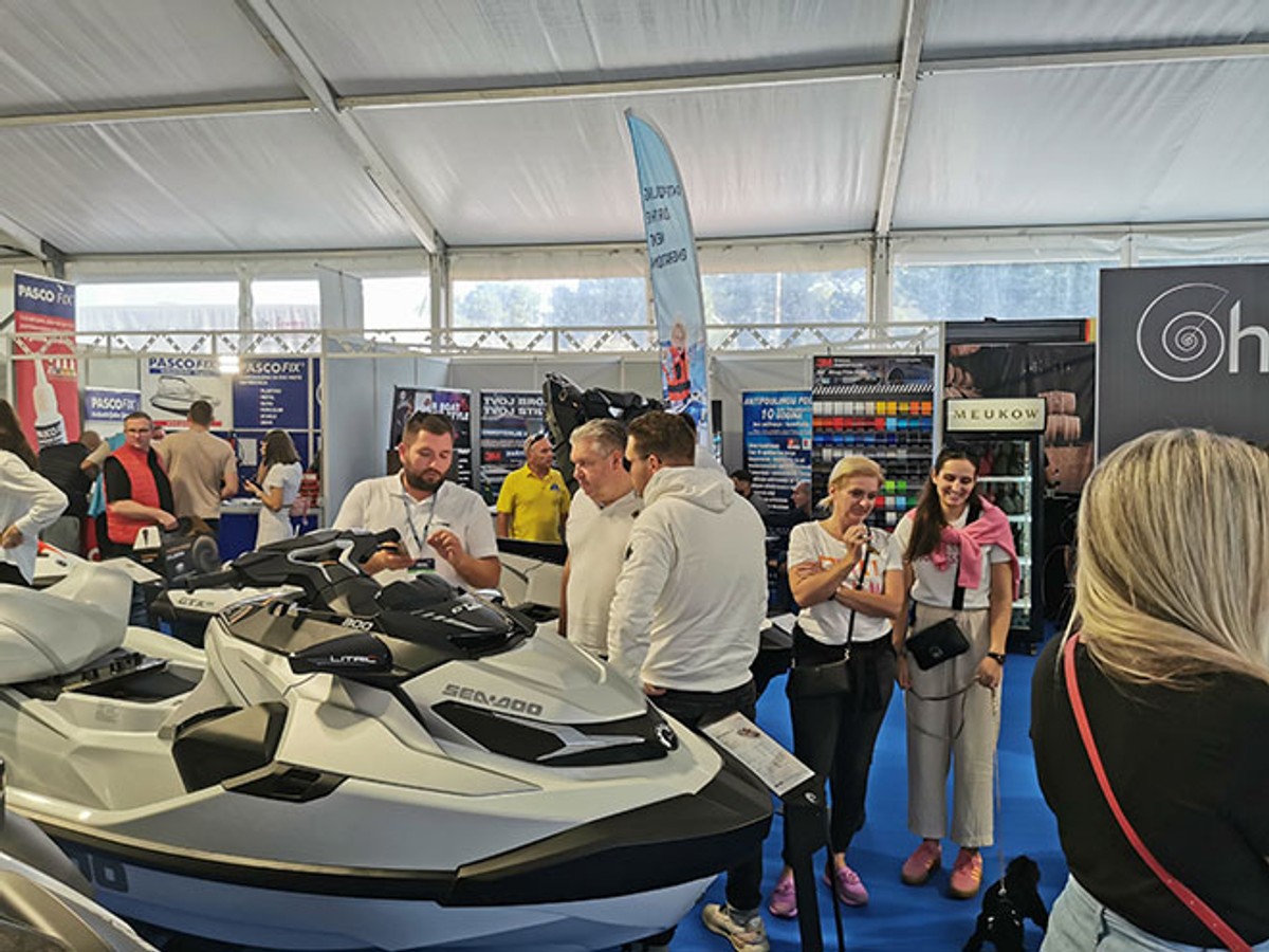 Pripreme za iduće ljeto kod Litrićevih klijenata već traju, a osim prodaje jetski plovila bave se i brojnim drugim djelatnostima