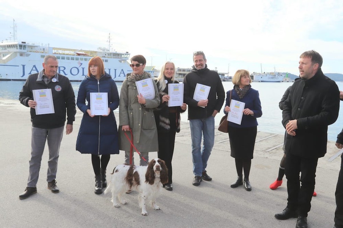 Javno je dobro u Trajektnoj luci | foto: Veljko Martinović