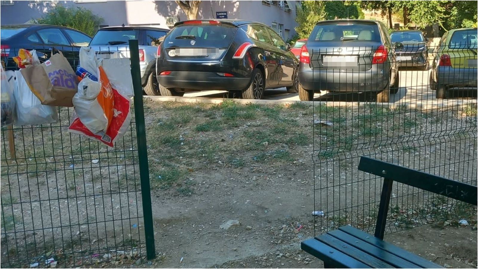 Park za ljubimce osvanuo bez vrata