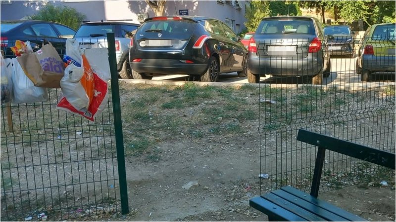 Park za ljubimce osvanuo bez vrata