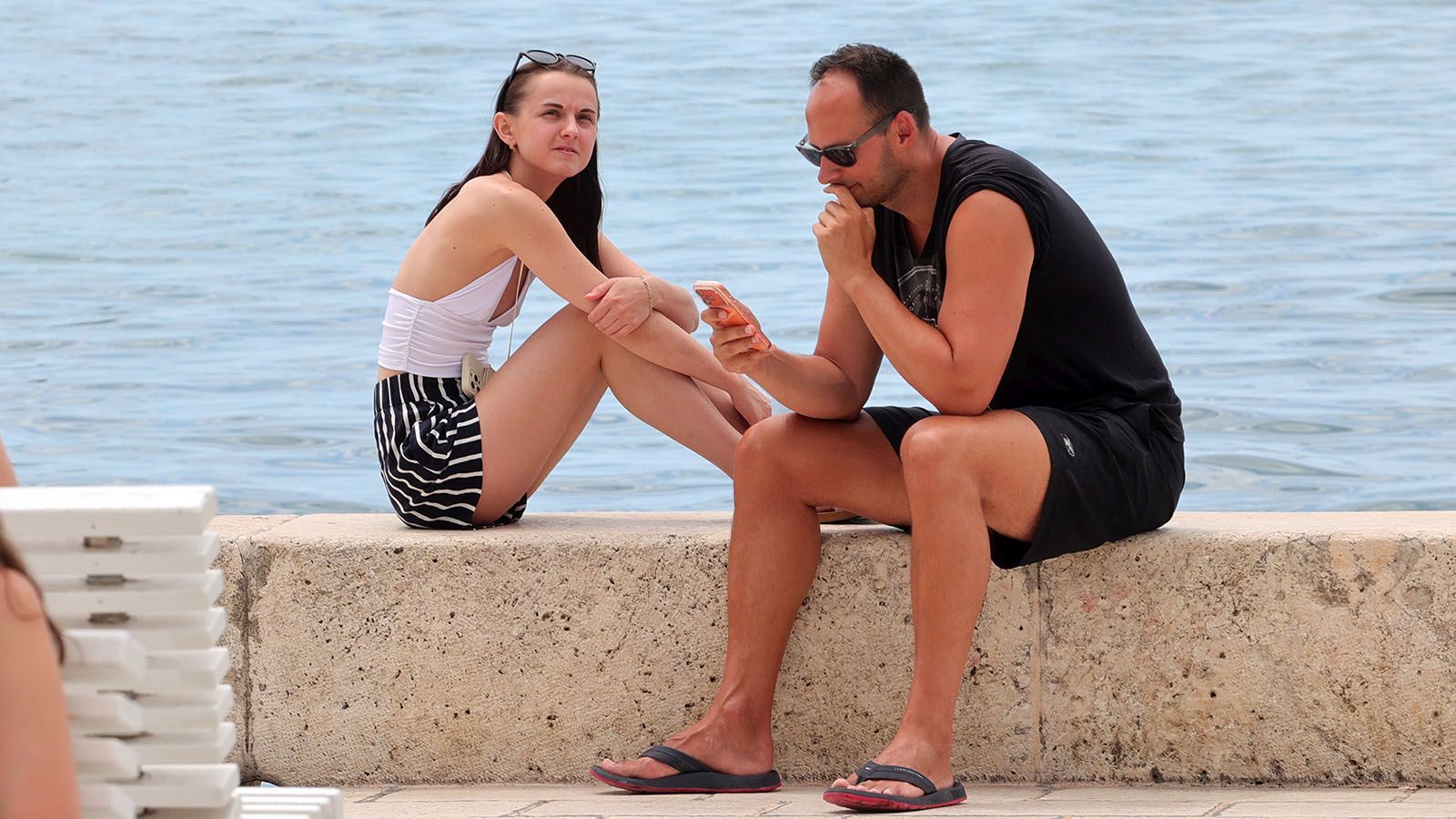 VRUĆINA NE POPUŠTA: U Dalmaciji se temperatura zraka penje do 35 °C