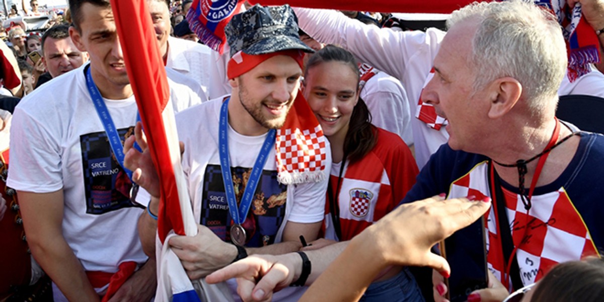 NADAHNUTI GOVOR GRADONAČELNIKA 'Nikad se koplja nisu lomila oko reprezentacije, lomila su se oko onih koji su je zarobili!'