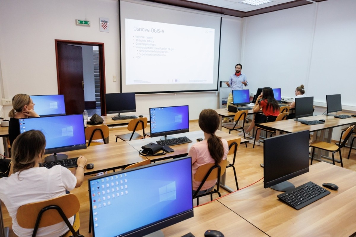 Veleučilište 'Marko Marulić' u Kninu