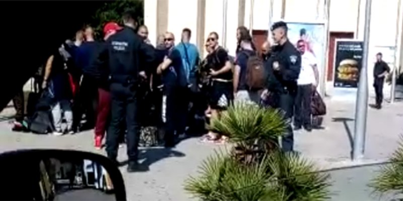 DOLAZAK IPAK NIJE BIO NAJAVLJEN Autobus s Mađarima probio se do centra Splita, policija tek naknadno reagirala
