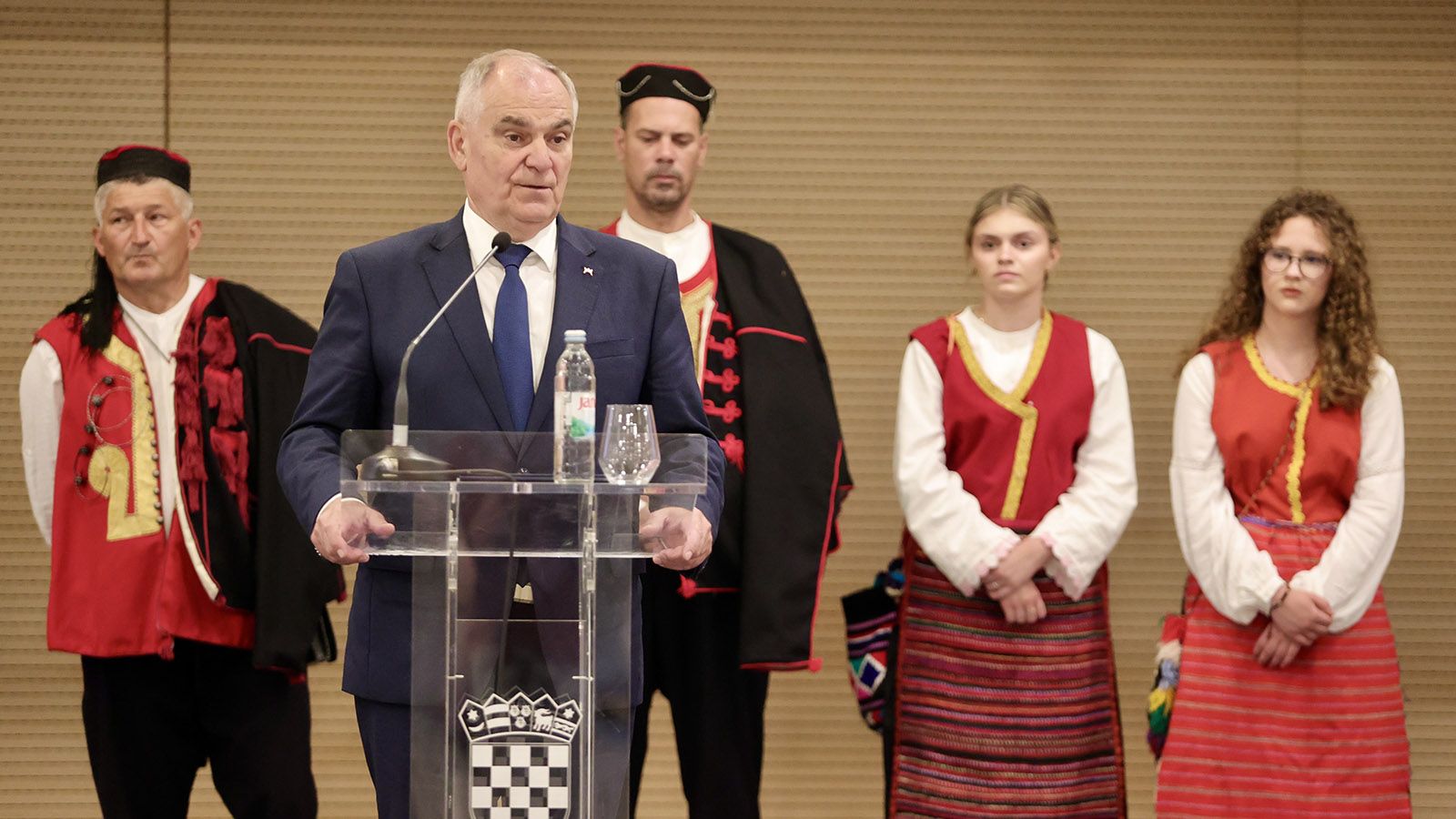 Splitsko-dalmatinski župan: Zadnje vrijeme na političkoj sceni čujemo jako puno buke, vrijeđanja, čak i psovki