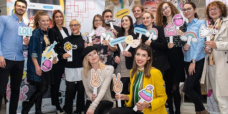 FOTOGALERIJA Poznati Splićani sudjelovali u kampanja 'Budi mRAK, izbjegni rak!'