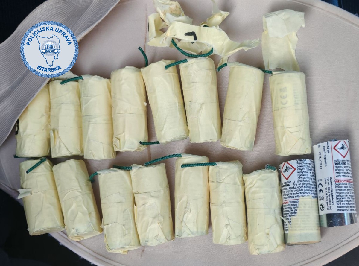 UTAKMICA ISTRE I HAJDUKA Navijač sakrio pirotehnička sredstva u lažni trudnički trbuh