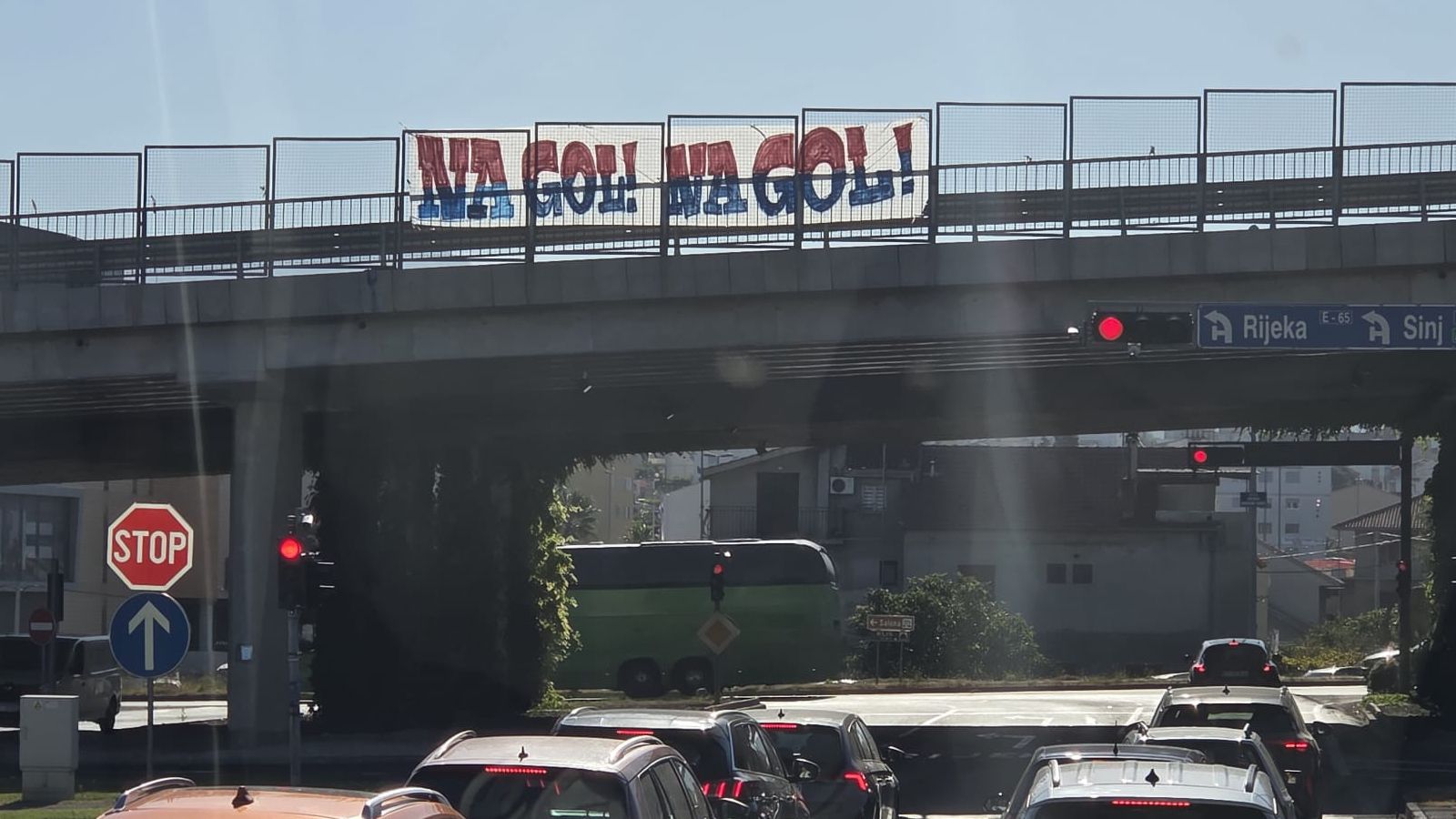 Hajdukovce na izlazu iz Splita dočekala poruka